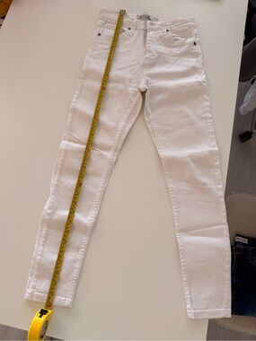Women’s White Slim Fit Jeans